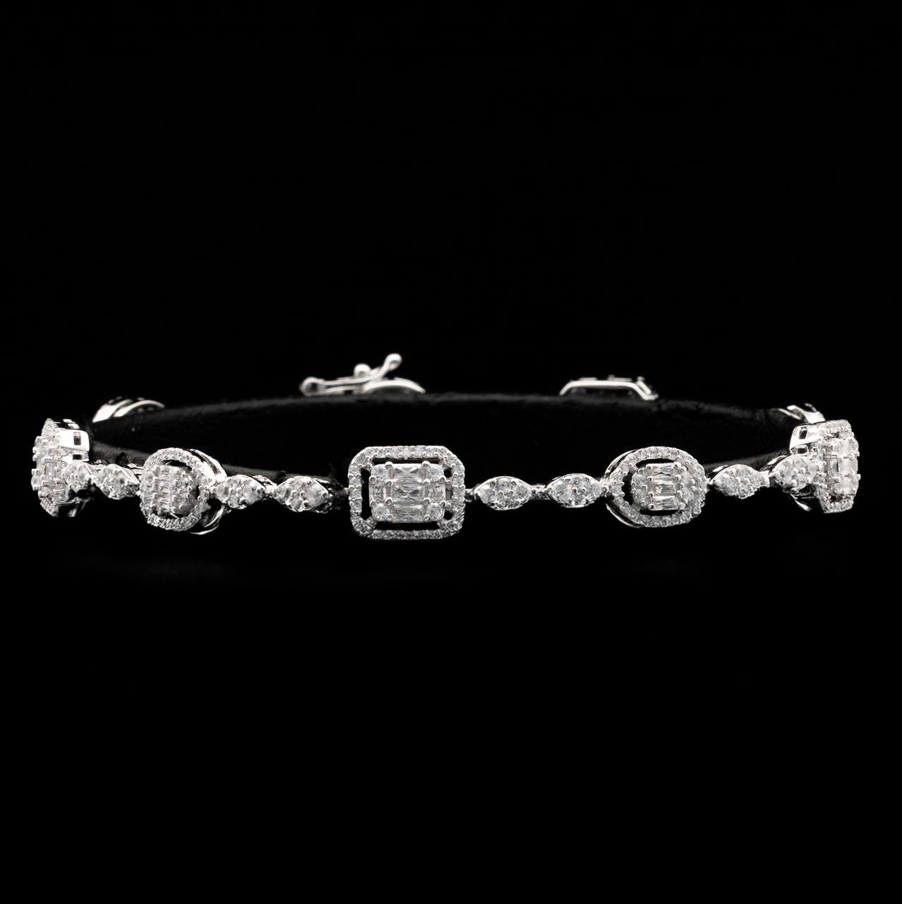 Omnia Thana White Bracelet in 925 Silver with High Quality Simulated Diamonds - OMNIASTORES UAE