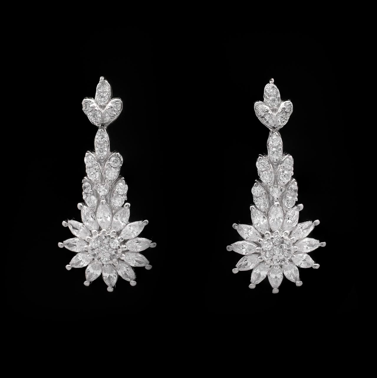 Omnia Rawiya White Necklace, Earrings and Ring Set in 925 Silver with High Quality Simulated Diamonds - OMNIASTORES UAE
