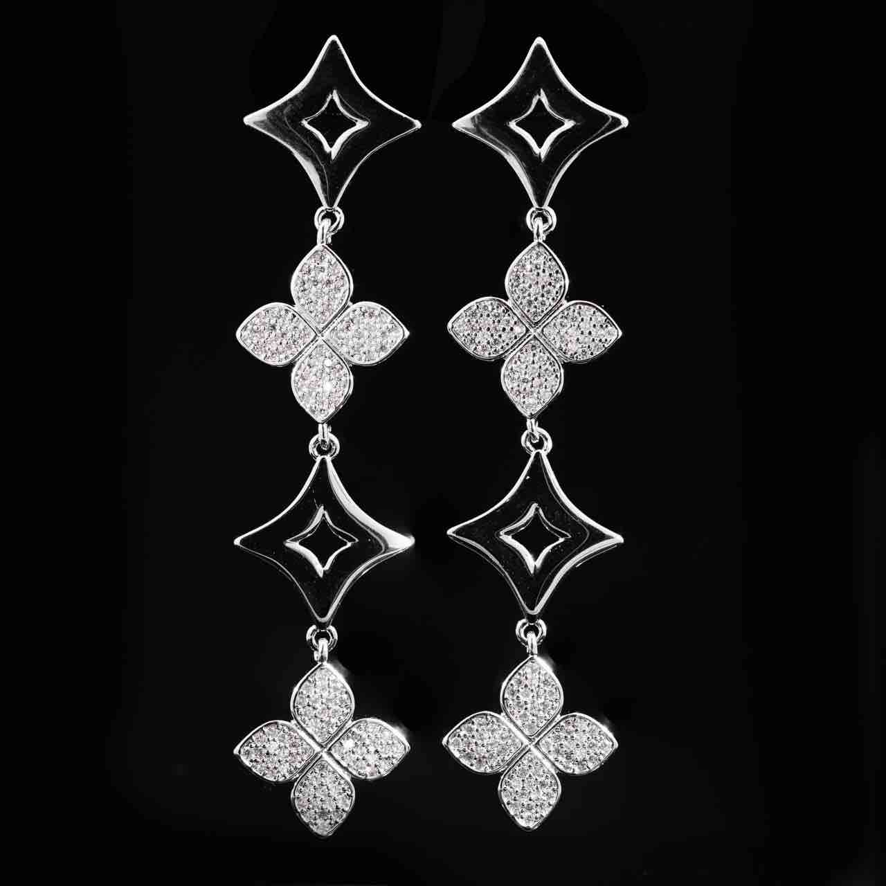 Omnia White Clove Choker Full Set with High-Quality Simulated Diamonds Gold Plated