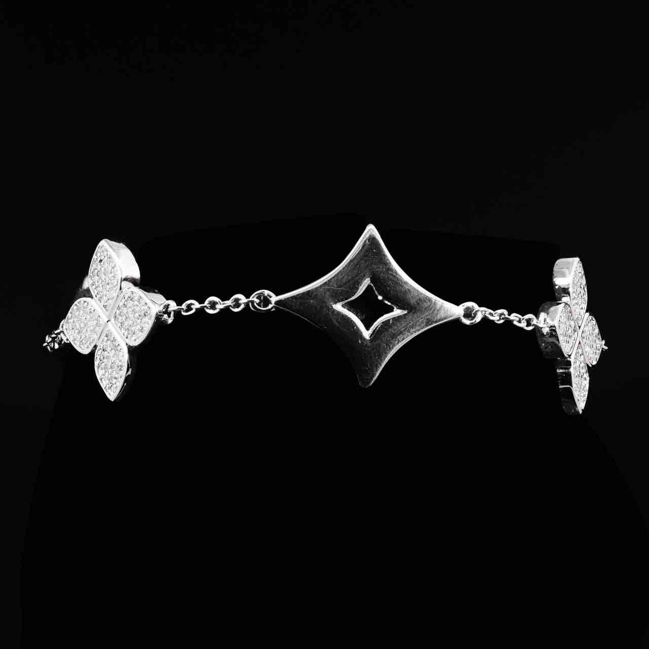 Omnia White Clove Choker Full Set with High-Quality Simulated Diamonds Gold Plated