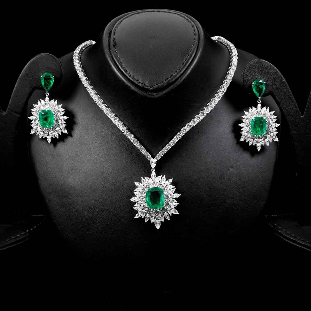 Omnia Thalia Green Necklace & Earrings Set In 925 Silver High Quality Simulated diamonds