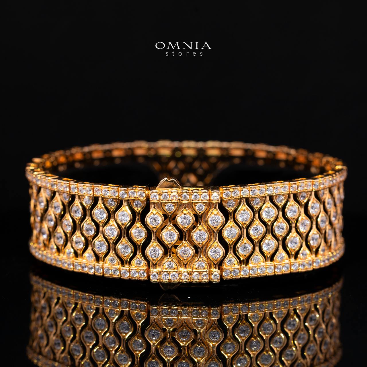 Novaria Gold Bracelet with High-Quality Premium Simulated Diamonds in 925 Sterling Silver