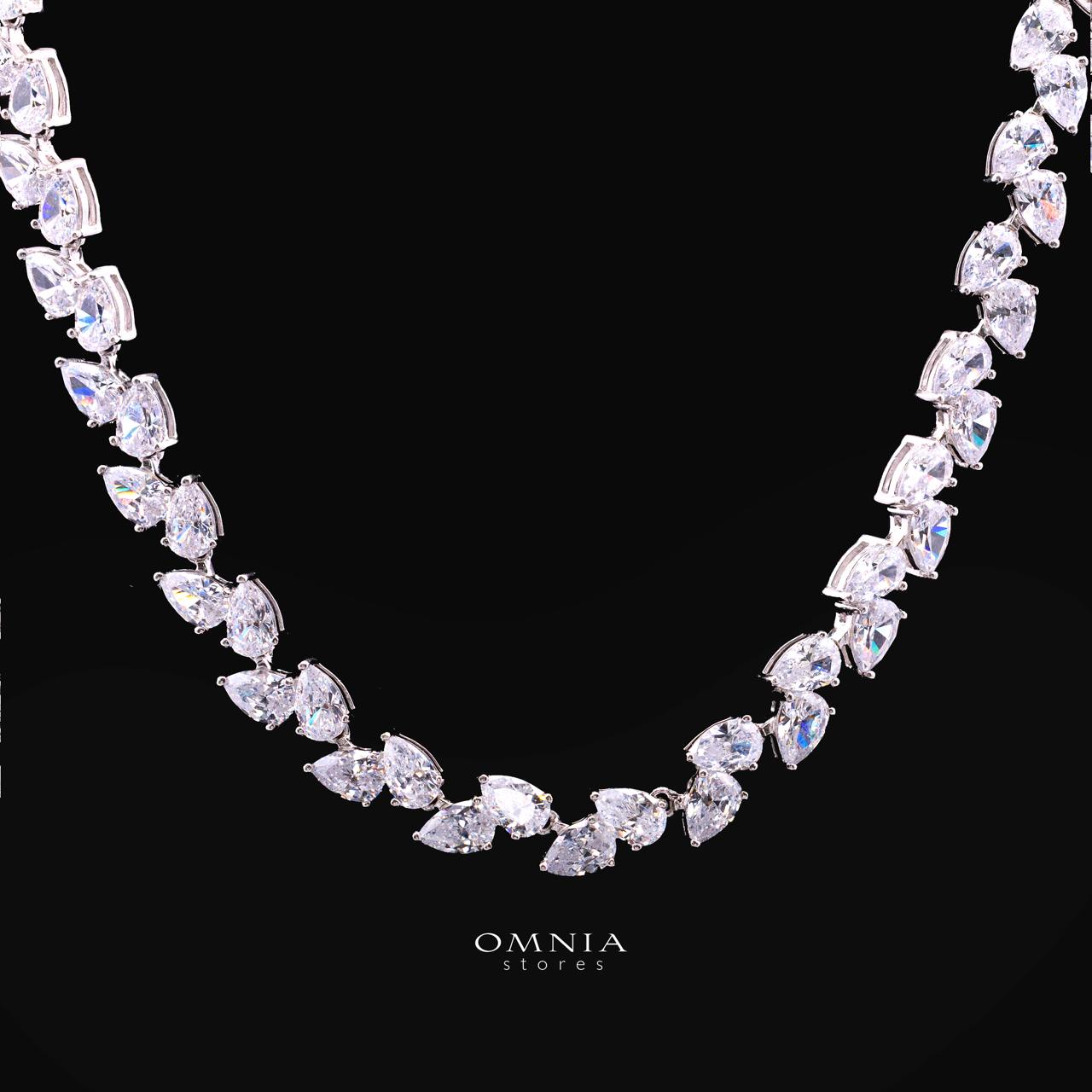 Naerisse Necklace with High-Quality Premium Simulated Diamonds in 925 Sterling Silver
