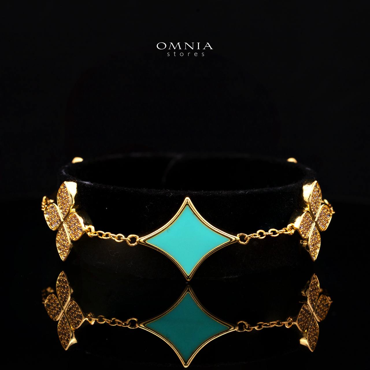 Omnia Golden Clove Turquoise Choker Full Set with High-Quality Simulated Diamonds Gold Plated