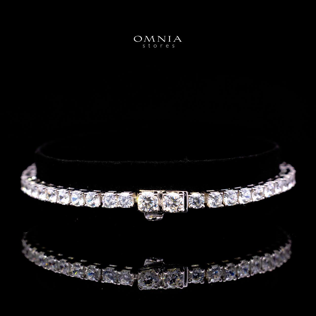 Eunice Floral Bracelet with Certified High-Quality Premium Simulated Diamonds in 925 Sterling Silver