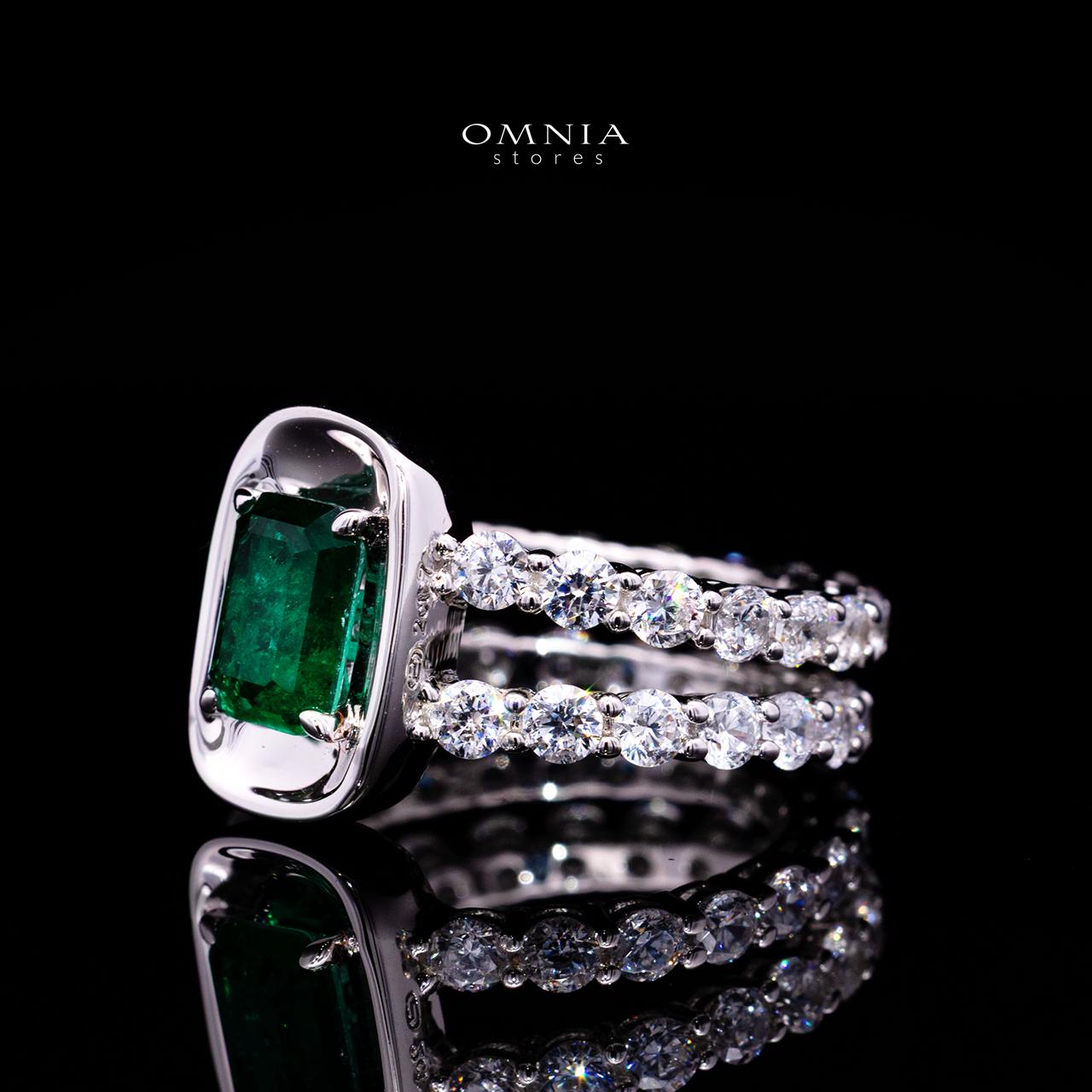 Kamili Green Ring with Certified High-Quality Premium Simulated Diamonds in 925 Sterling Silver