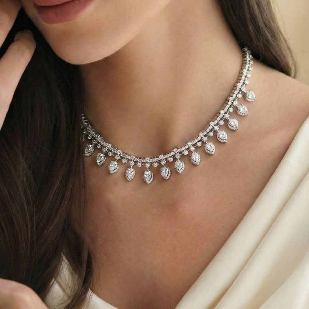 قلادة أومنيا سيارا الفضية البيضاء المصنوعة من الفضة عيار 925 والمزينة بأحجار كريمة عالية الجودة مصنعة في المختبر